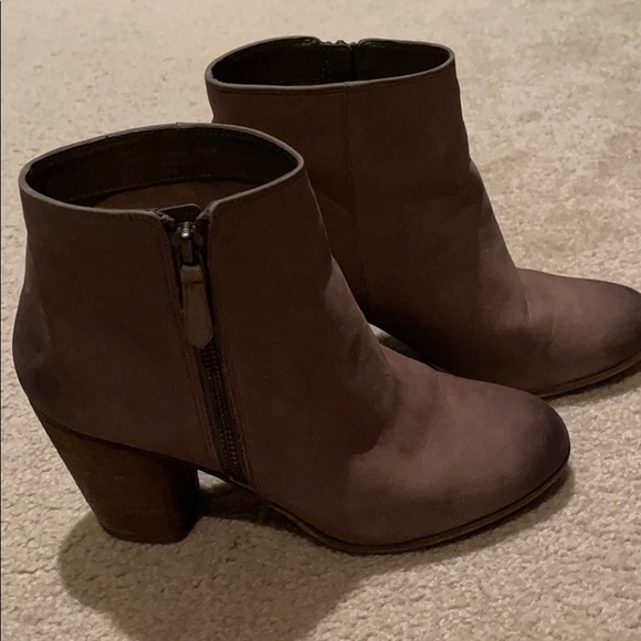 Women’s grey leather boots, size 8.5 - Picture 2 of 4